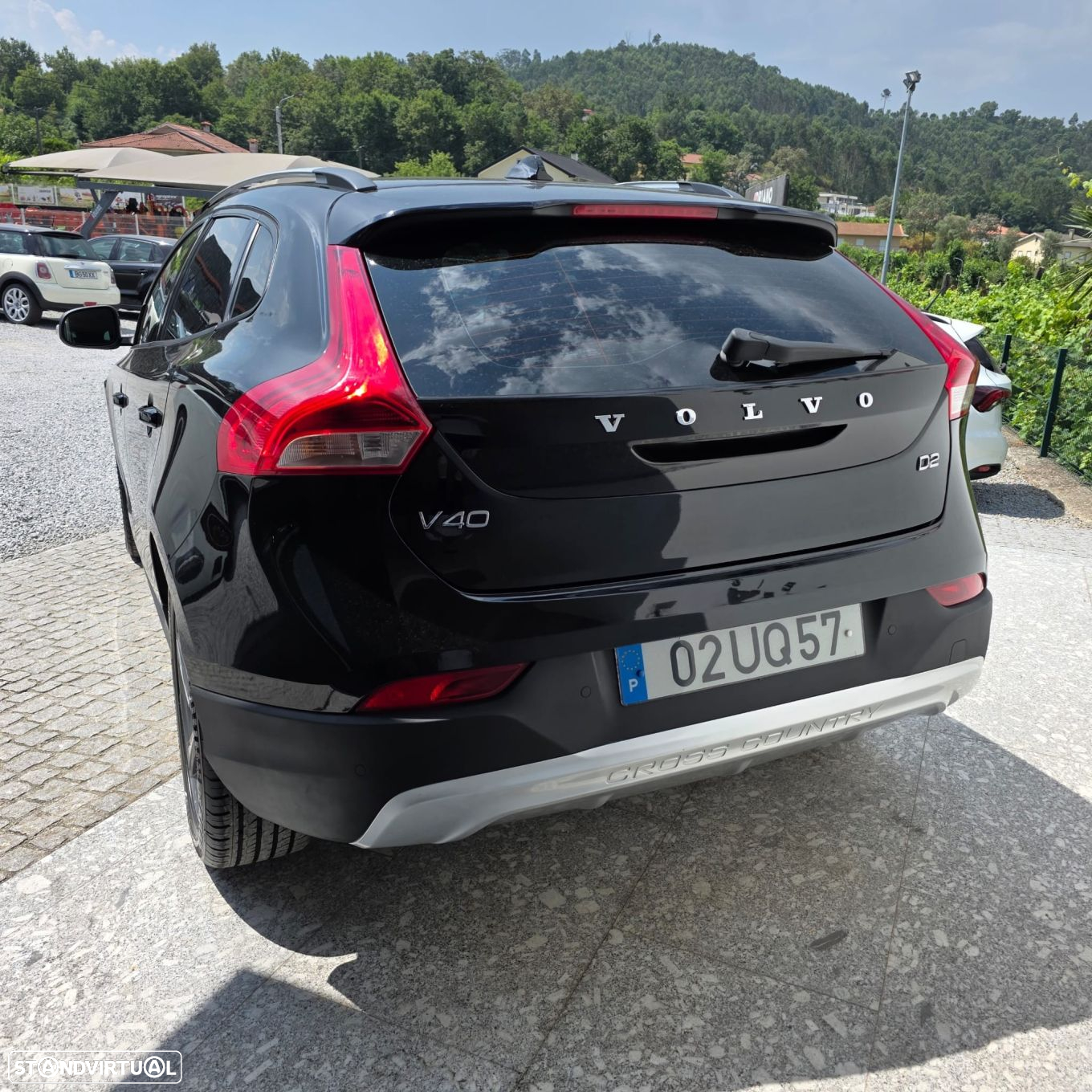 Volvo V40 Cross Country 2.0 D2 - 16