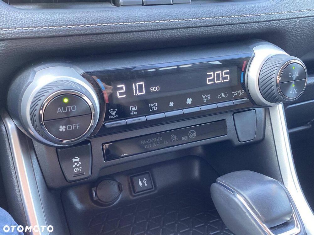 Toyota RAV4 - 24