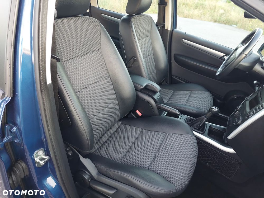 Mercedes-Benz Klasa A 180 BlueEFFICIENCY Avantgarde - 13