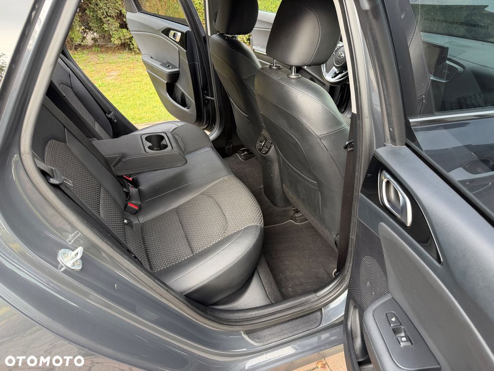 Kia Ceed 1.4 T-GDI OPF GT Line - 24