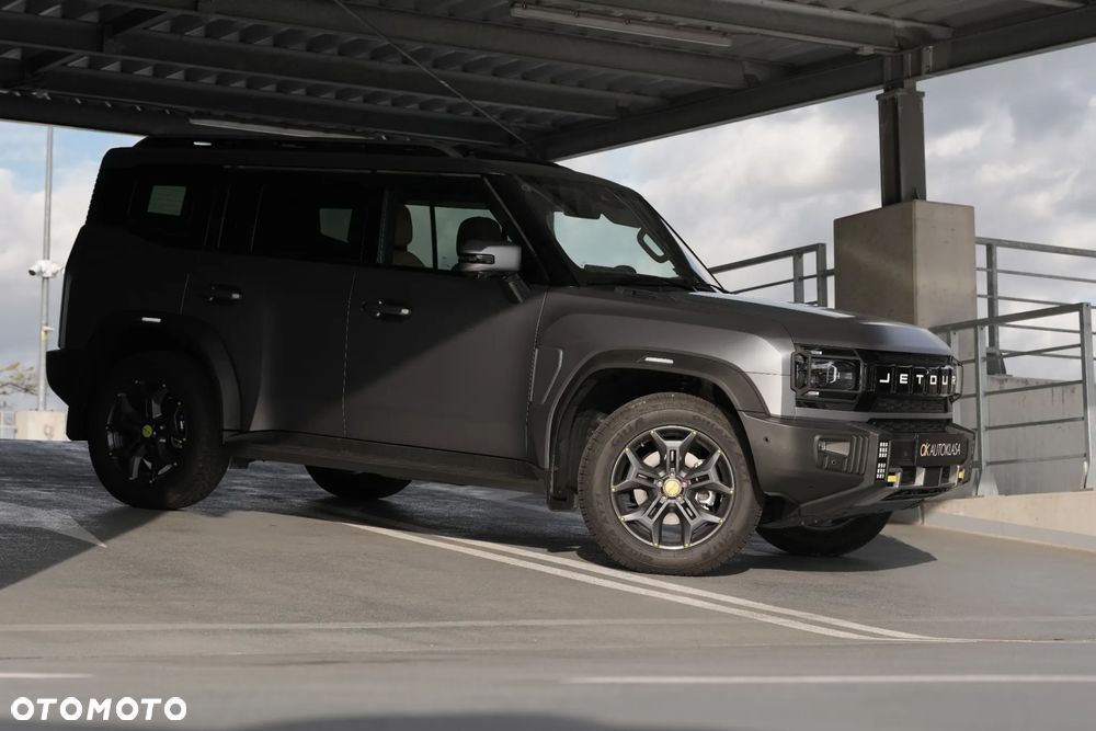 Jetour Traveller - 10