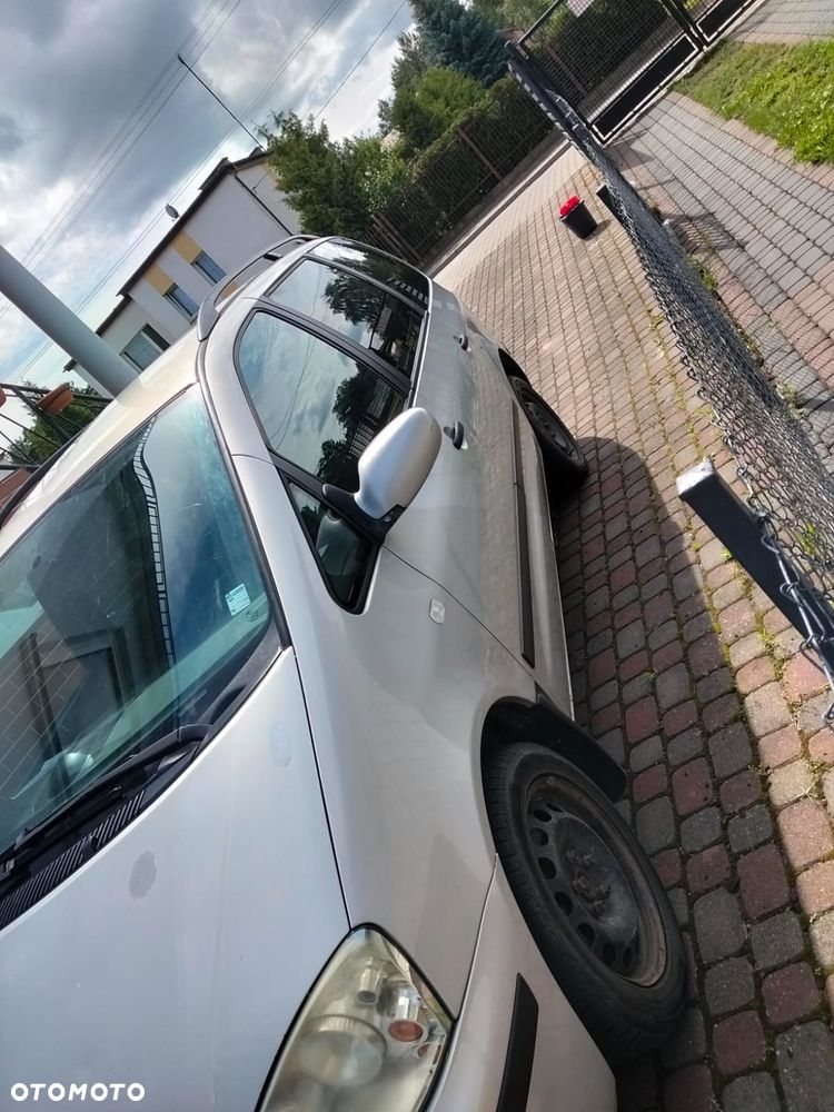 Ford Galaxy 1.9 TDI X - 2