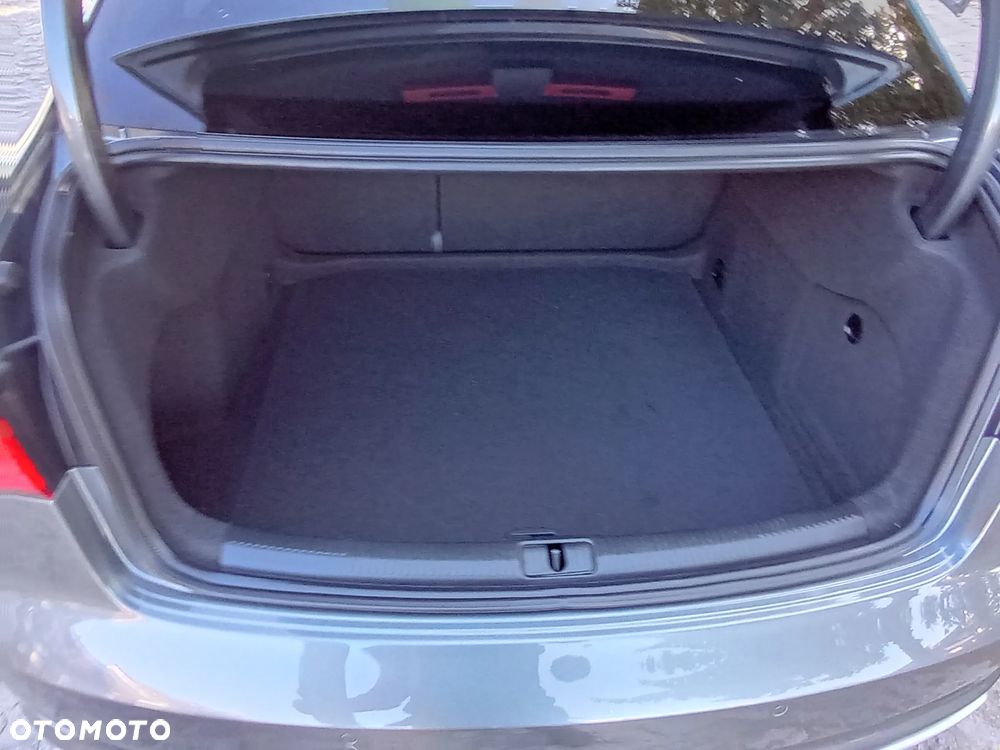 Audi A3 Limousine 2.0 TDI Sport - 34