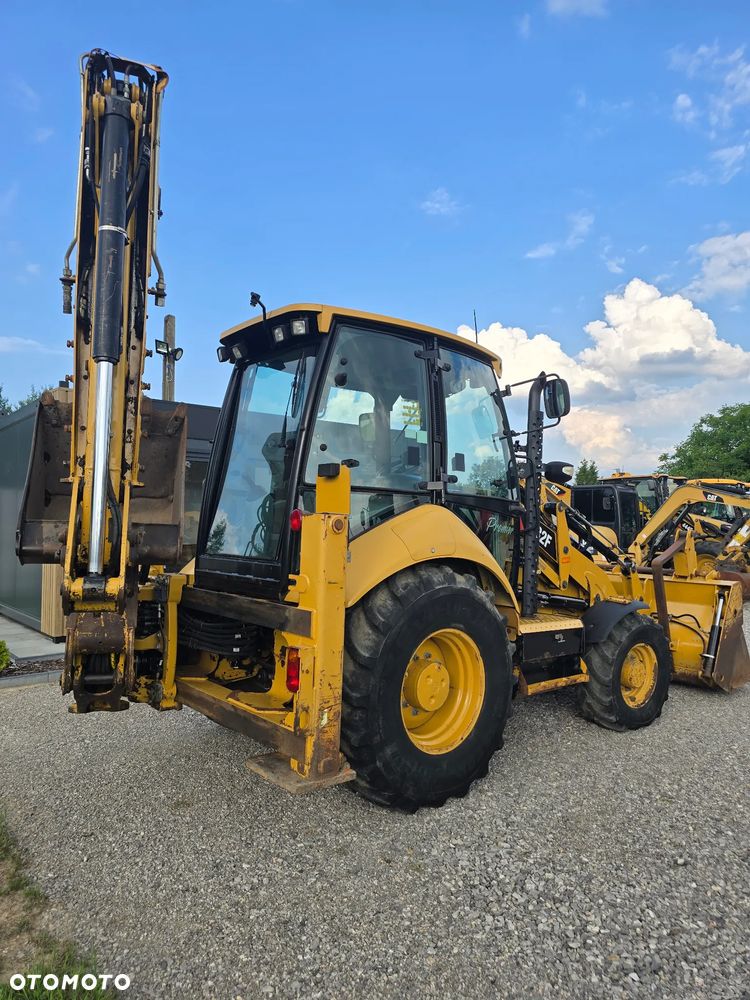 Caterpillar - 9
