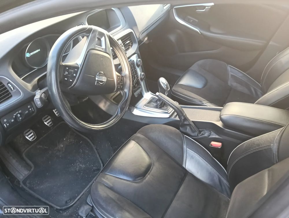 Volvo V40 1.6 D2 R-Design - 14