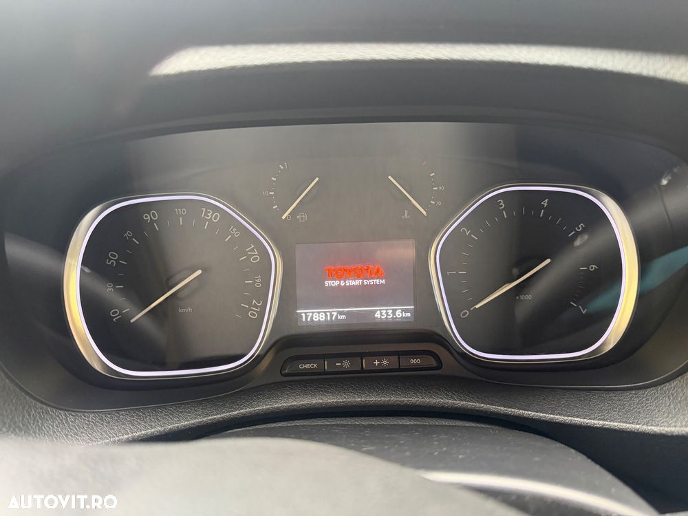 Toyota Proace 2,0-l-D-4D L2 (7-Si.) Verso Executive - 7