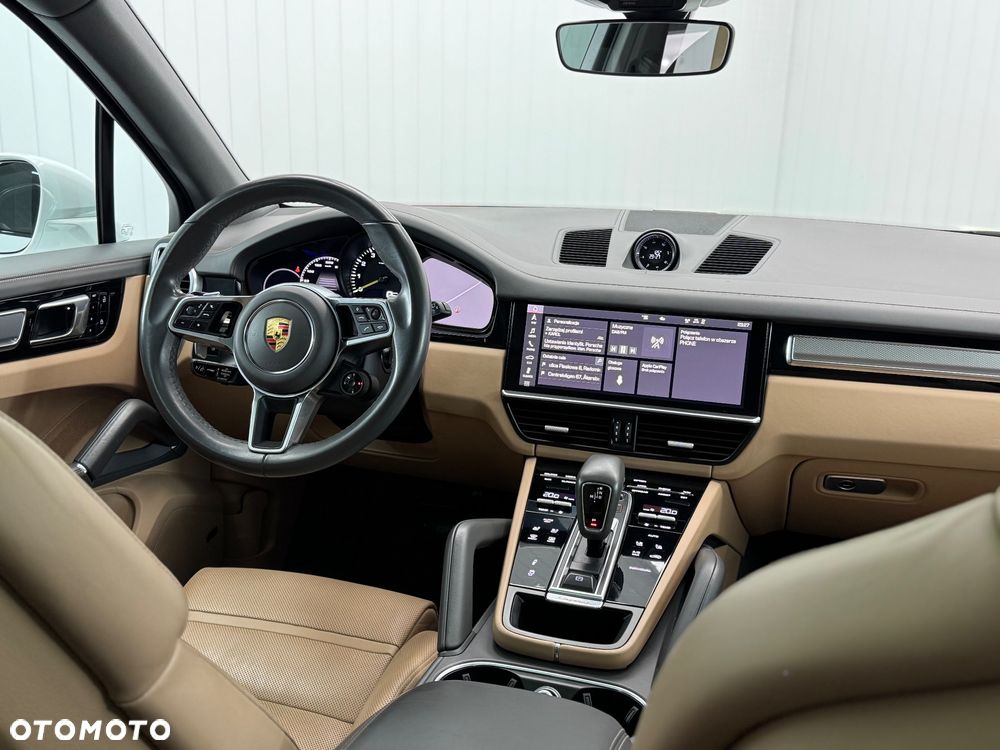 Porsche Cayenne - 8