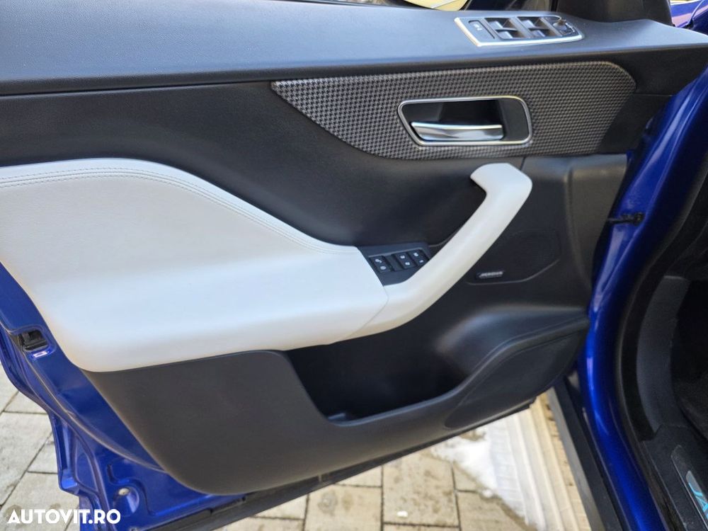 Jaguar F-Pace 30d AWD First Edition - 8