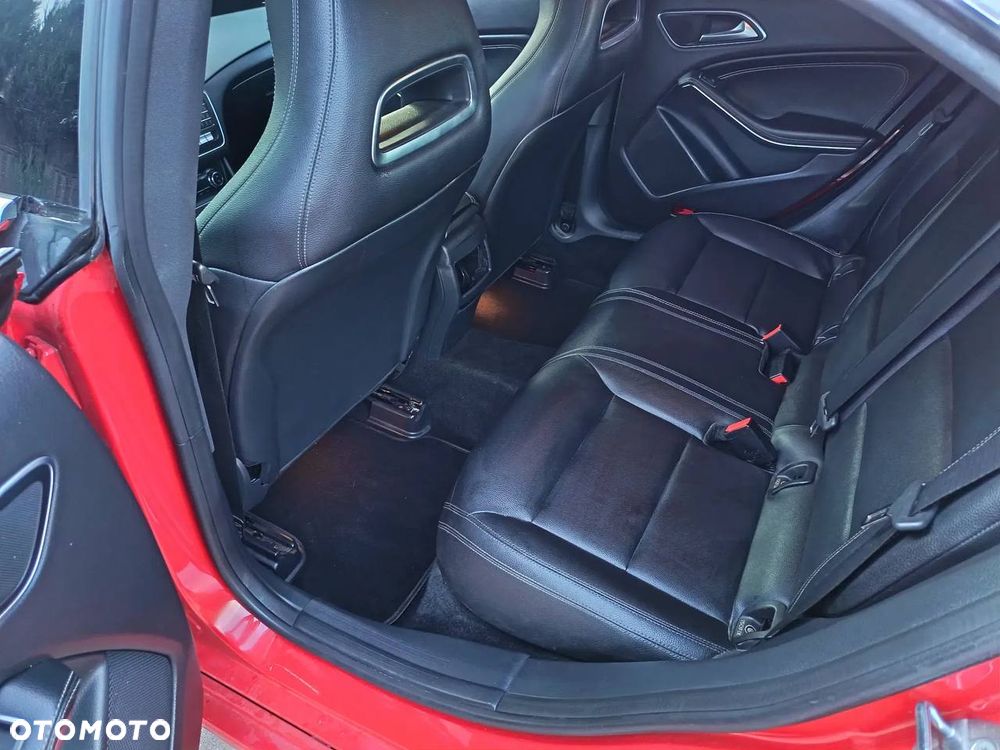 Mercedes-Benz CLA 250 7G-DCT Peak Edition - 15