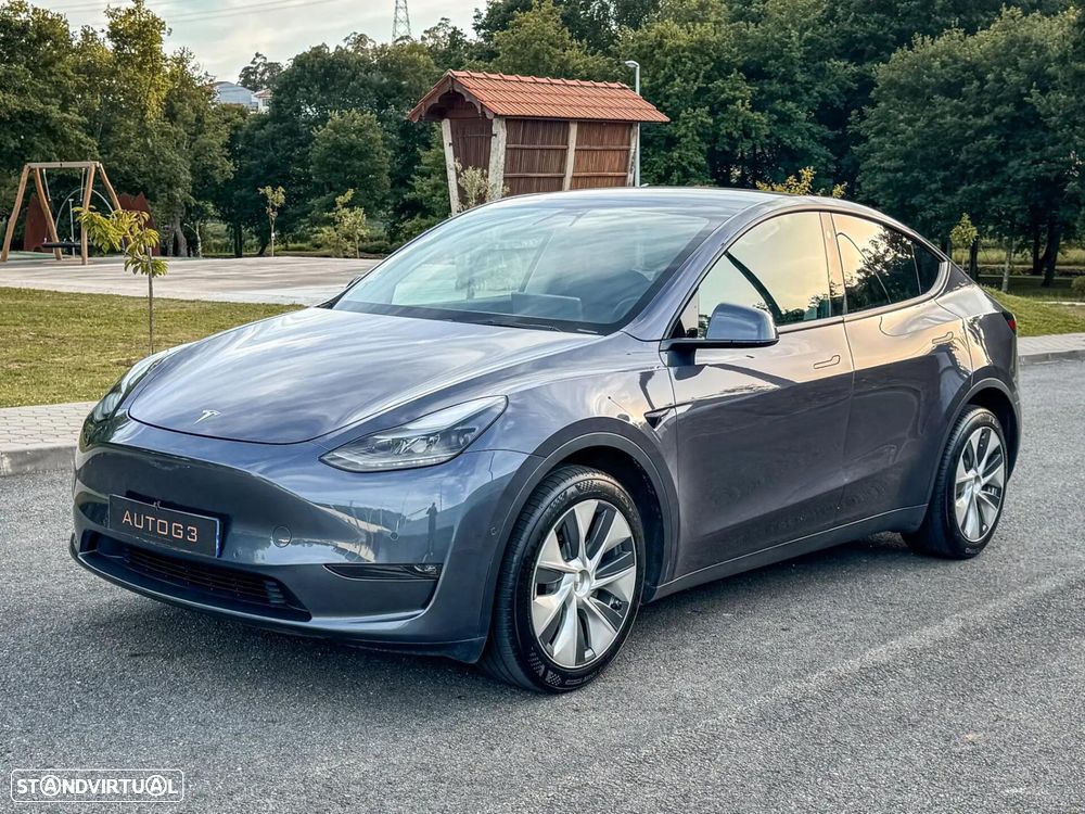 Tesla Model Y Long Range Dual Motor AWD - 4