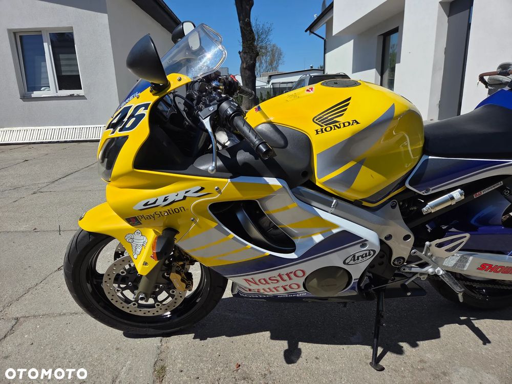 Honda CBR - 9
