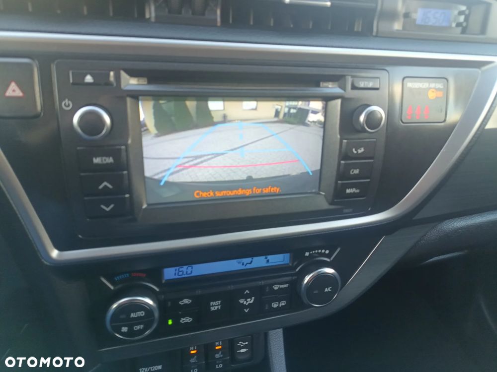 Toyota Auris 1.4 D-4D Life Plus - 14