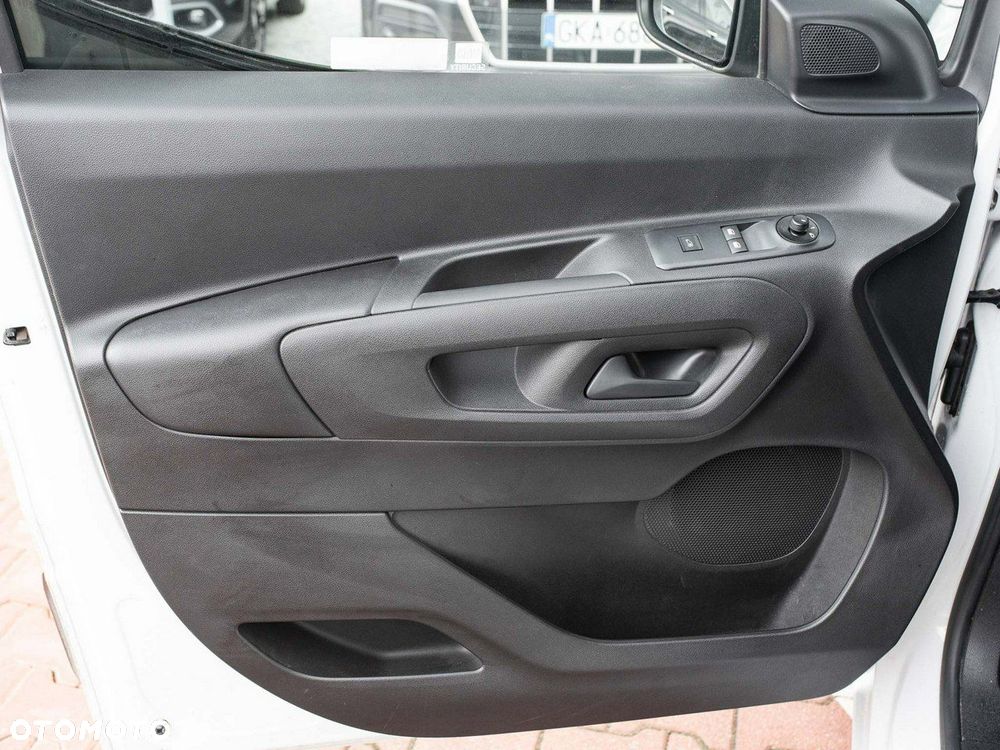 Toyota Proace City - 10