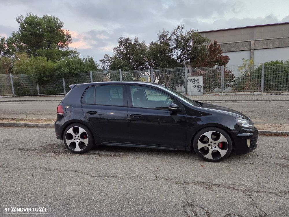 VW Golf 2.0 TDi Confortline - 3