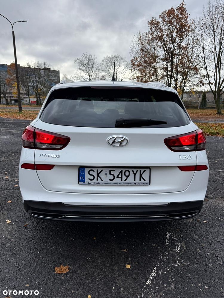 Hyundai i30 1.6 D Classic + - 3
