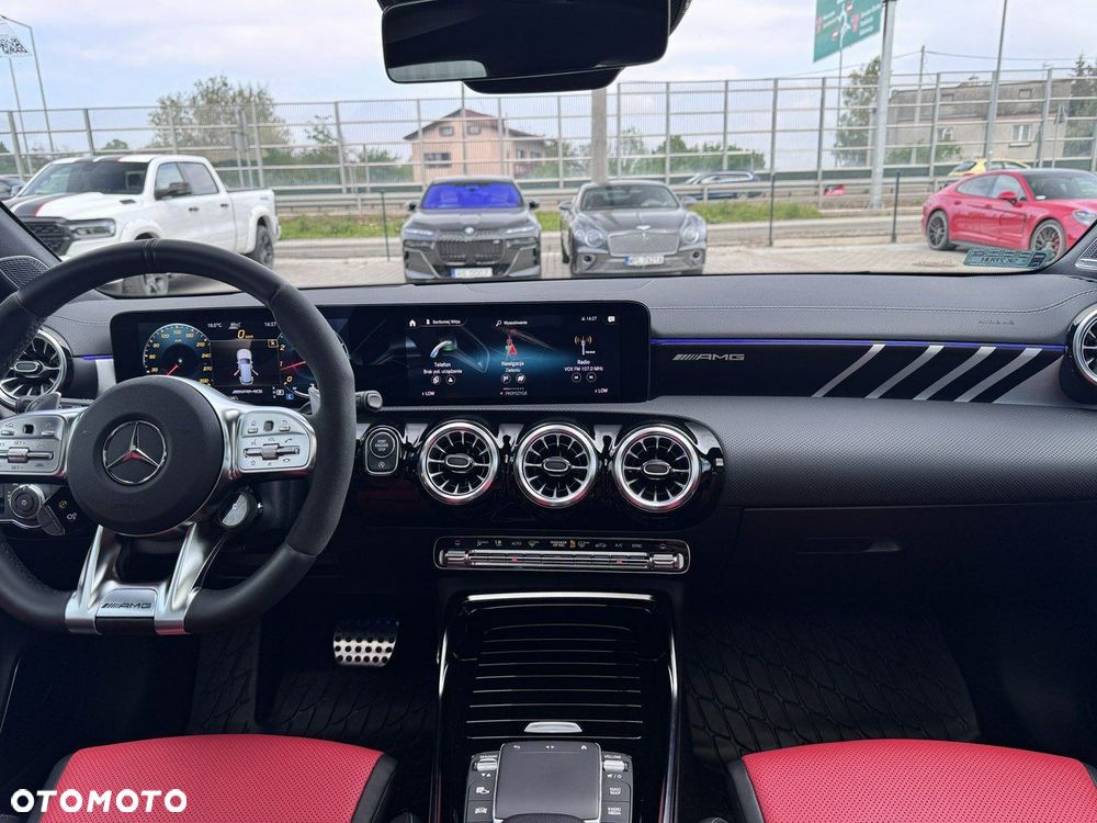 Mercedes-Benz CLA AMG 45 S 4-Matic+ 8G-DCT - 27