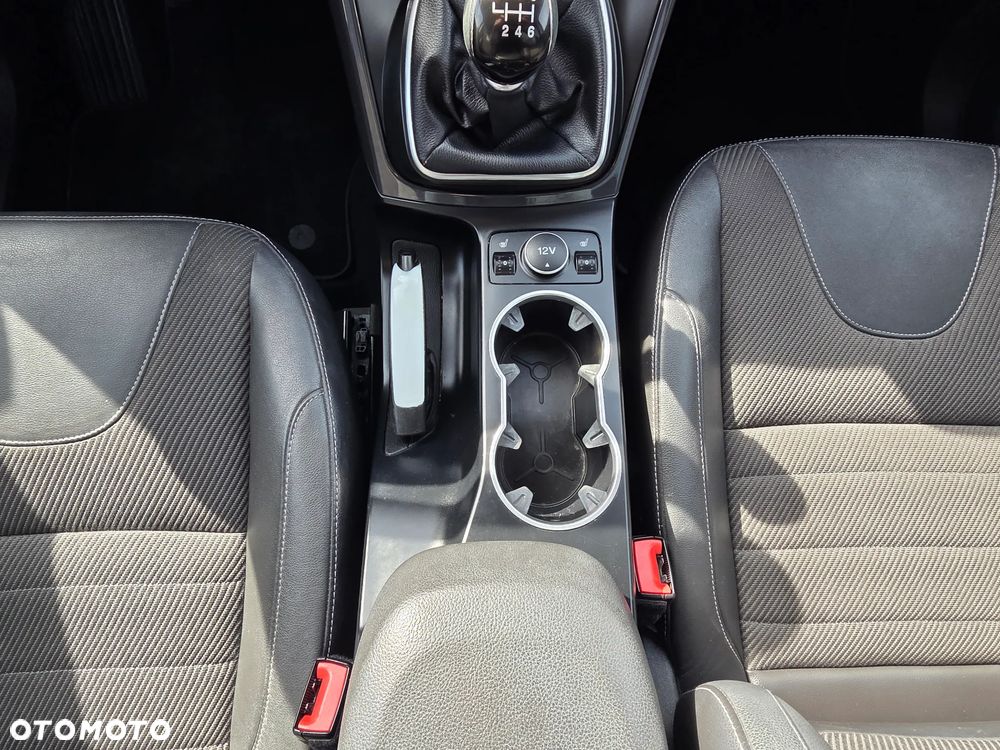 Ford Kuga 2.0 TDCi 4x4 Titanium - 29