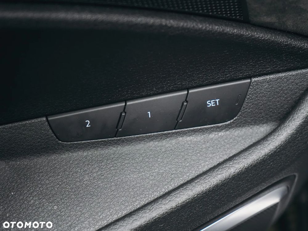 Audi e-tron - 13