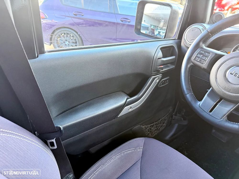 Jeep Wrangler Unlimited 2.8 CRD ATX Sahara Adventure Edition - 12