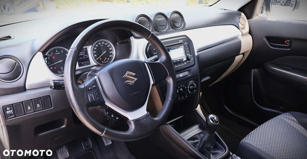 Suzuki Vitara - 11