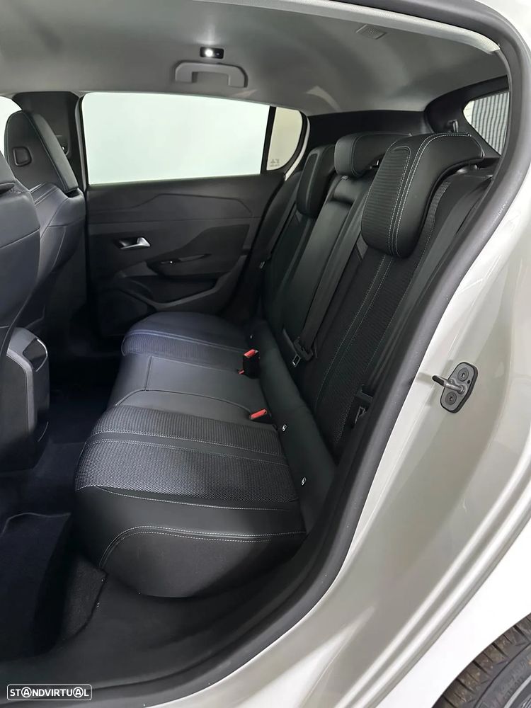 Peugeot 308 1.2 PureTech Style - 12