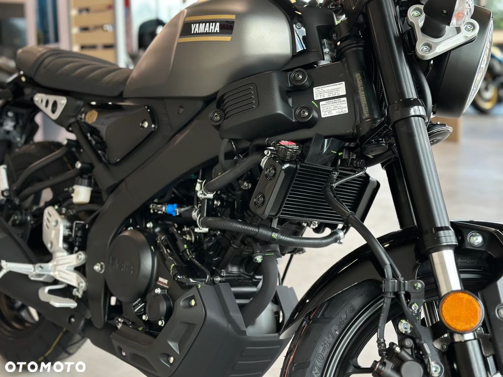 Yamaha XSR - 11