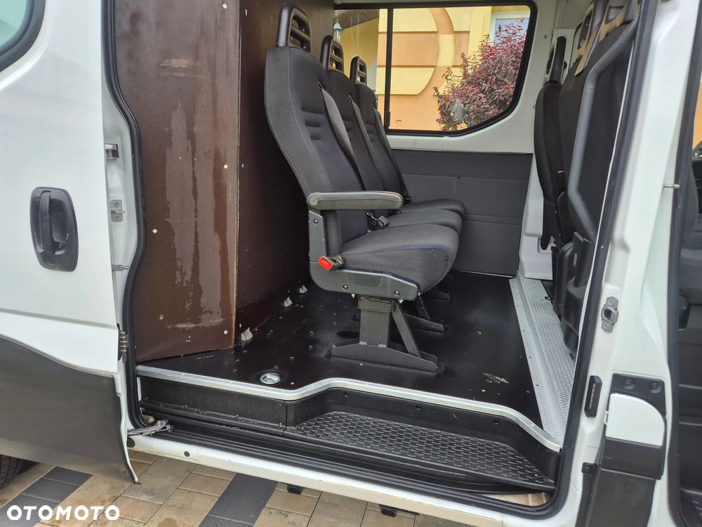Iveco IVECO 40C15 BRYGADÓWKA KLIMATRONIK BAGAŻNIK TEMPOMAT - 18