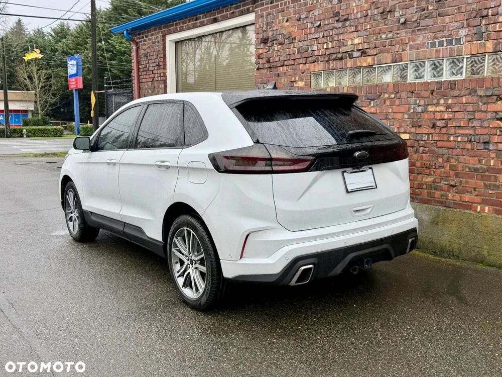 Ford Edge - 8