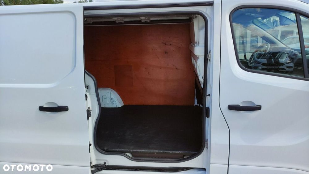 Opel Vivaro - 8