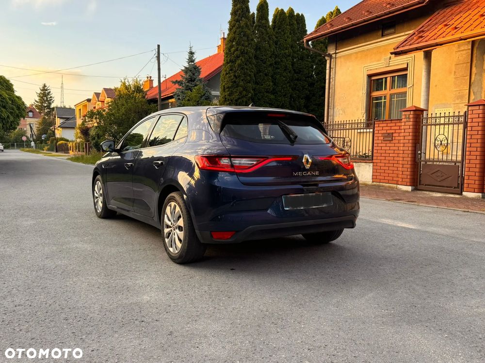 Renault Megane 1.2 Energy TCe Life - 9