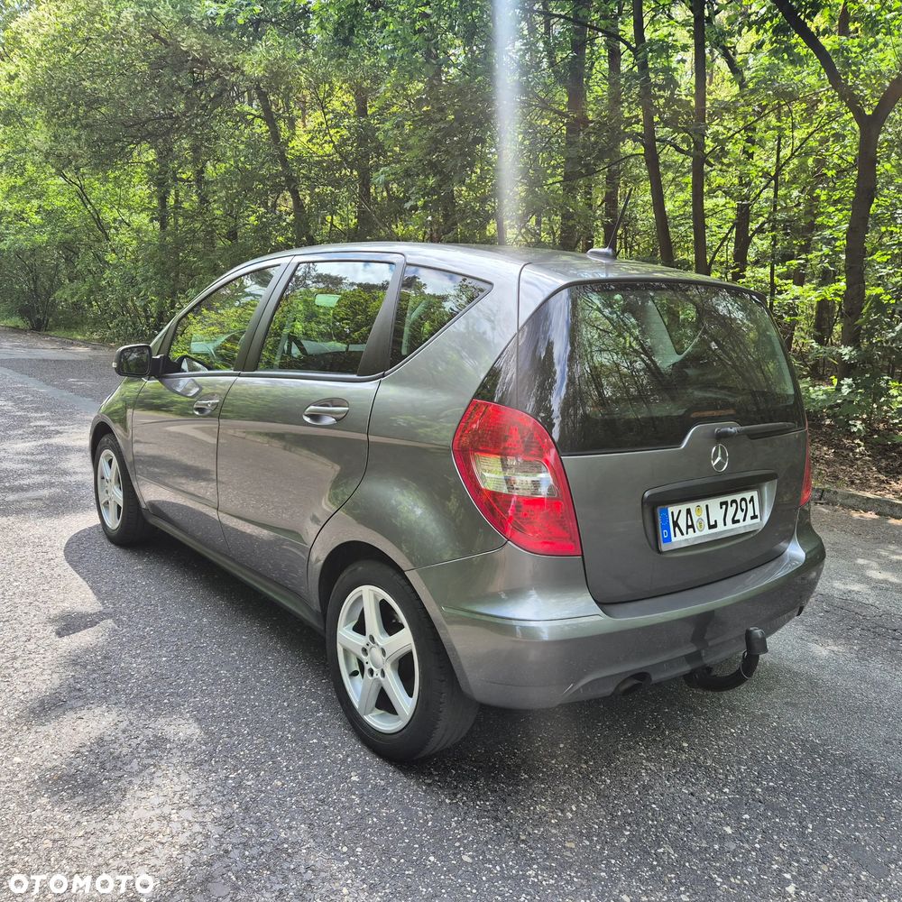 Mercedes-Benz Klasa A 160 BlueEFFICIENCY Special Edition - 4
