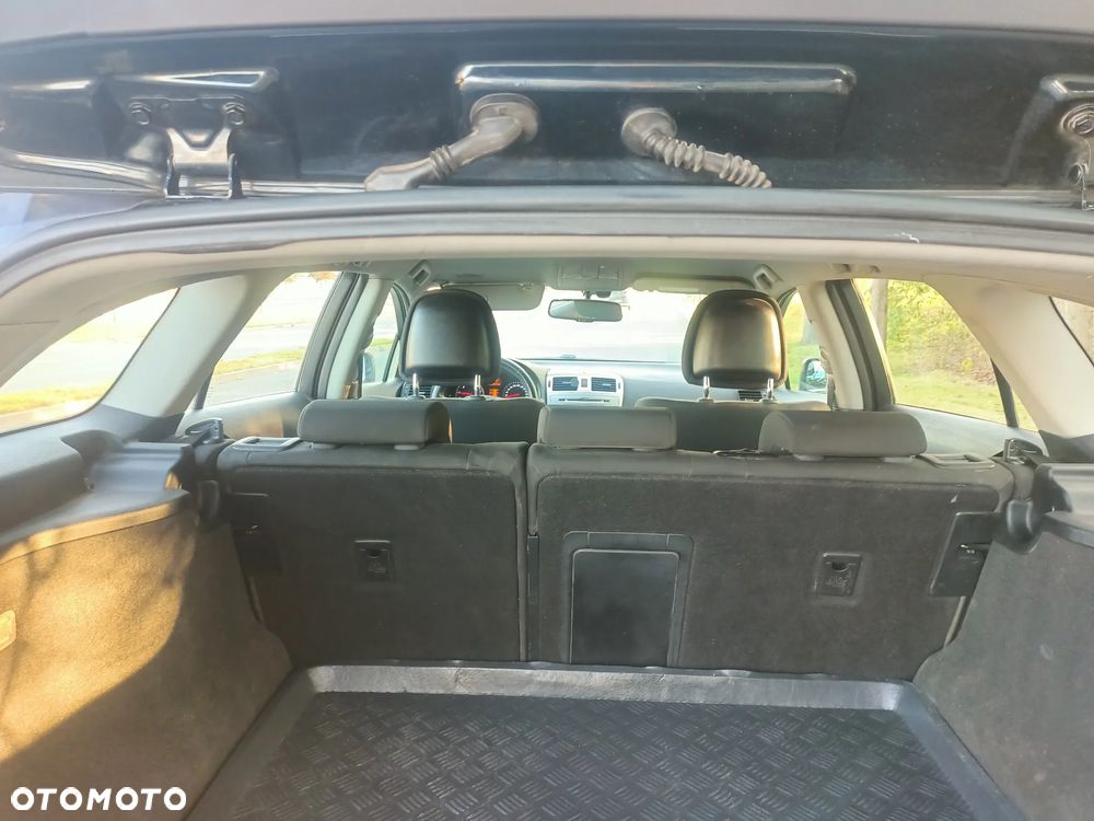 Toyota Avensis 2.0 D-4D Premium - 12