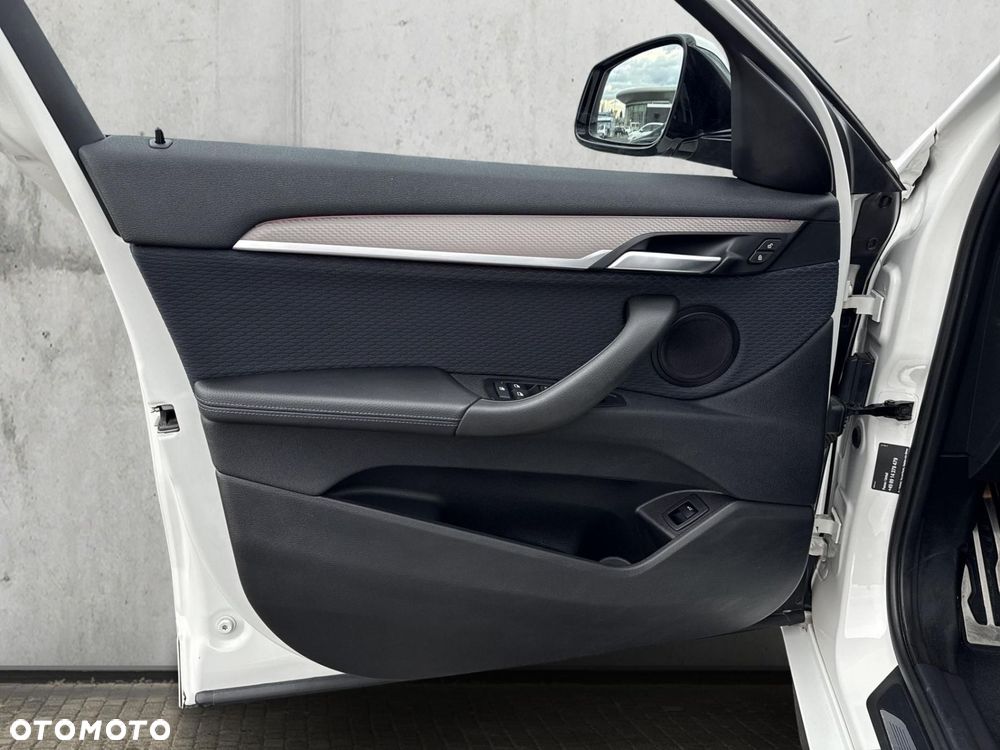 BMW X2 - 16