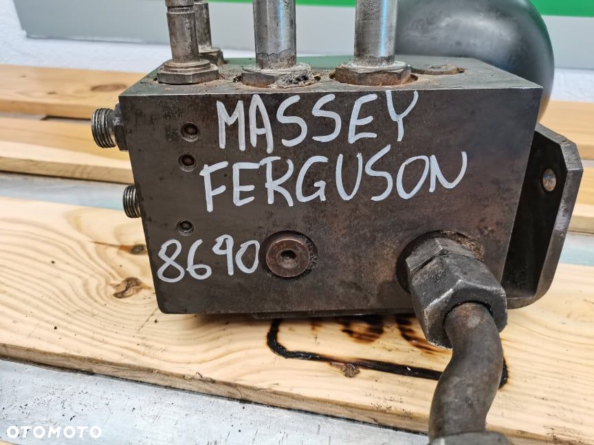 Blok hydrauliczny osi Massey Ferguson 8690 Husco 7702660005 - 10