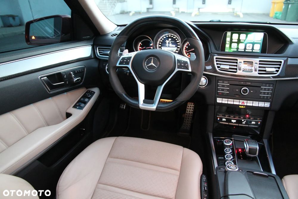 Mercedes-Benz Klasa E 63 AMG S 4-Matic - 21