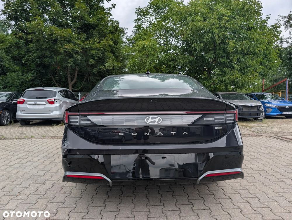 Hyundai Sonata - 9