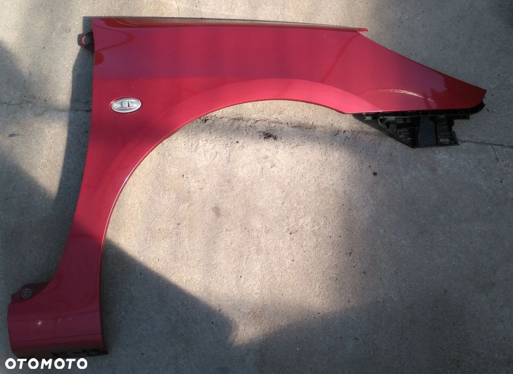 błotnik prawy przód peugeot 307 Lift EKQD