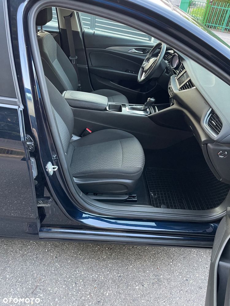Opel Insignia 1.5 T Exclusive S&S - 9