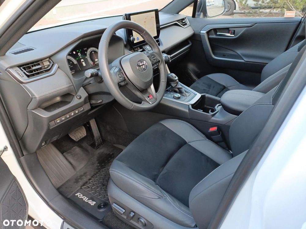 Toyota RAV4 - 11