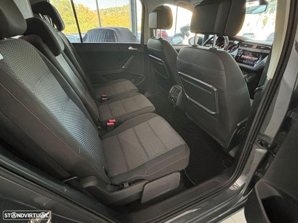 VW Touran 2.0 TDI Confortline - 11
