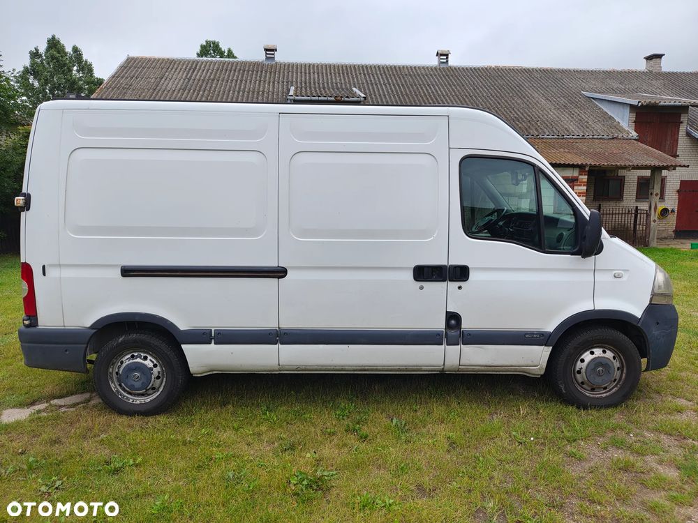 Nissan Interstar - 2