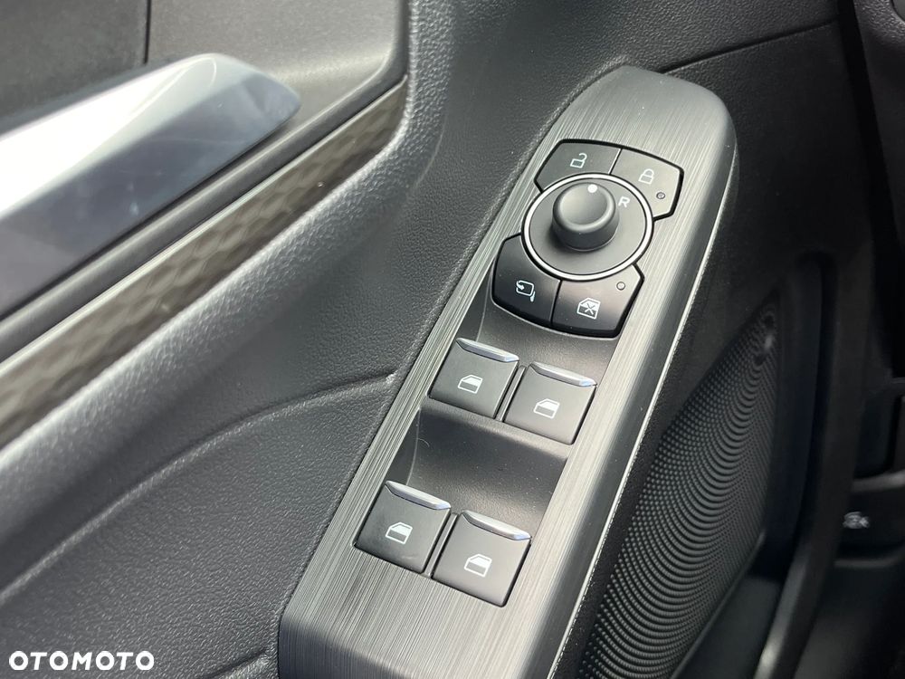 Ford Kuga 2.5 FHEV FWD Titanium eCVT - 13