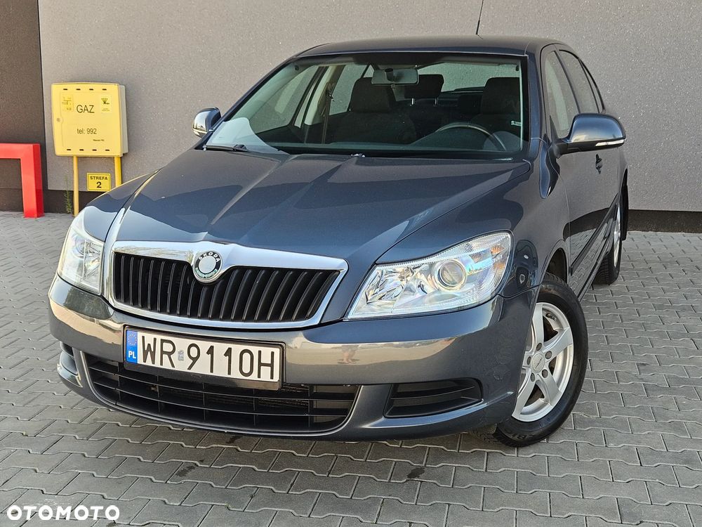 Skoda Octavia 1.6 Ambiente - 12