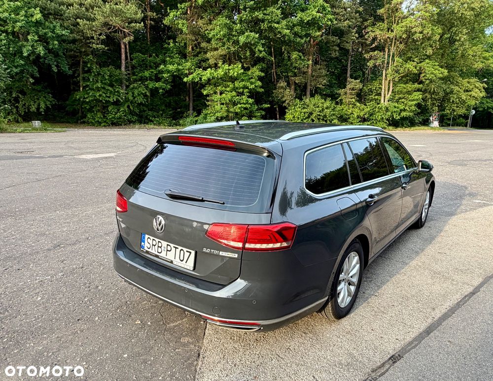 Volkswagen Passat 2.0 TDI (BlueMotion Technology) DSG Comfortline - 8