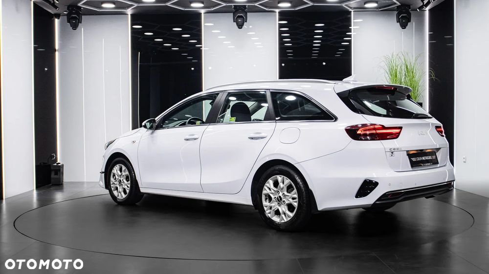 Kia Ceed 1.5 T-GDI M - 5