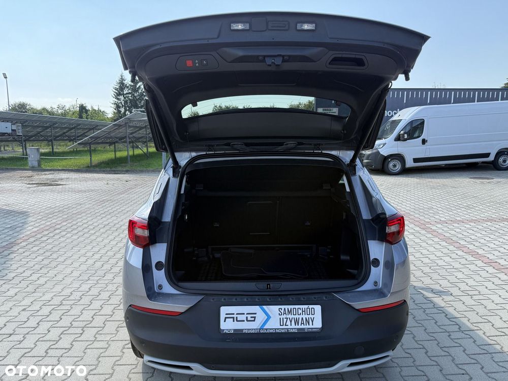 Opel Grandland X 1.2 T Enjoy S&S - 32