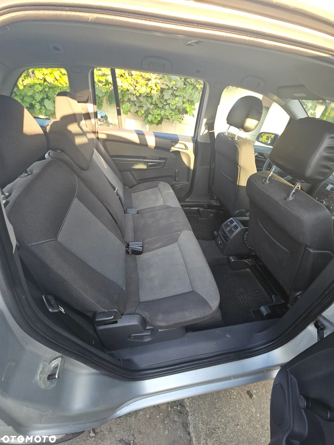 Opel Zafira 1.6 Enjoy - 26