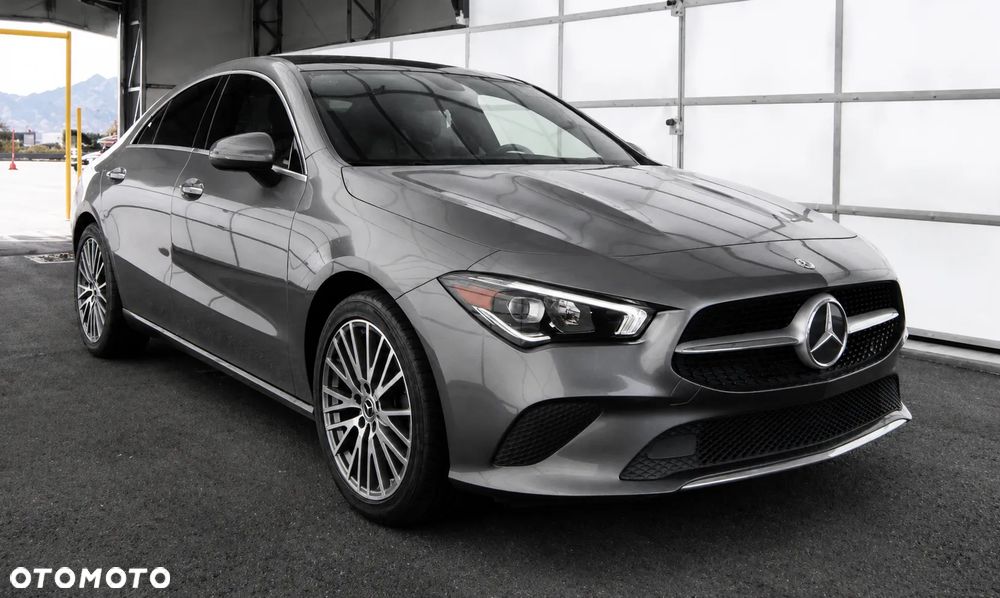 Mercedes-Benz CLA 250 4-Matic 7G-DCT - 2
