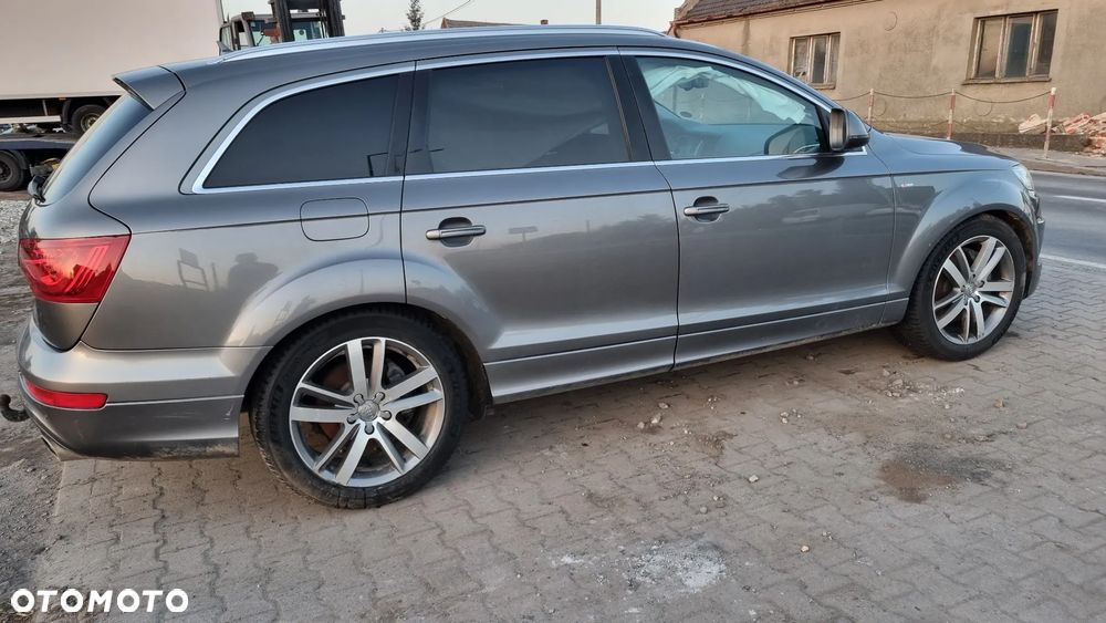 Audi Q7 - 13