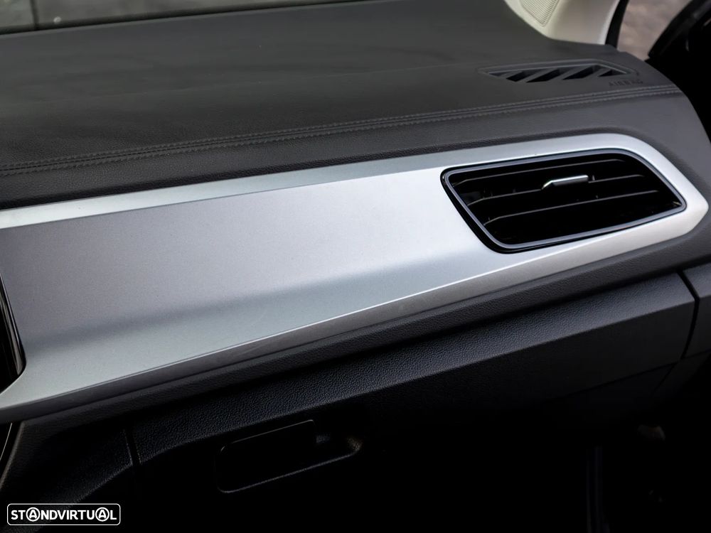 VW T-Roc 1.0 TSI Urban - 21